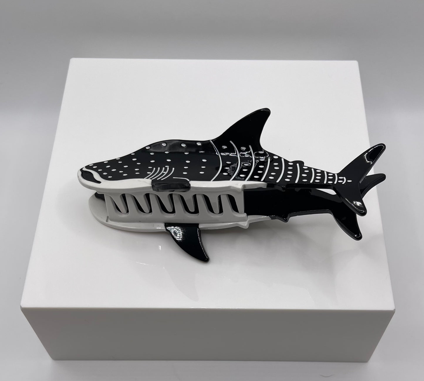Black Water Whale Shark Clip