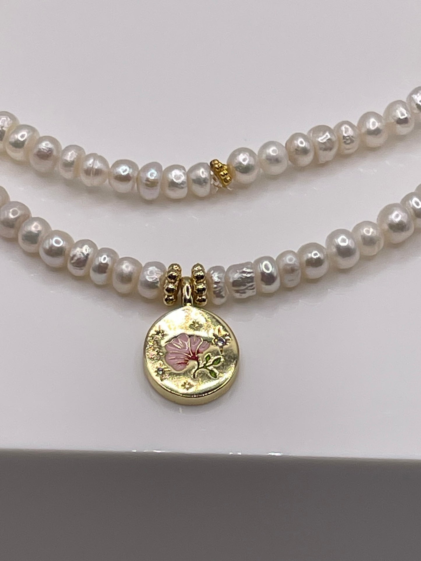 Courtney pearl necklace
