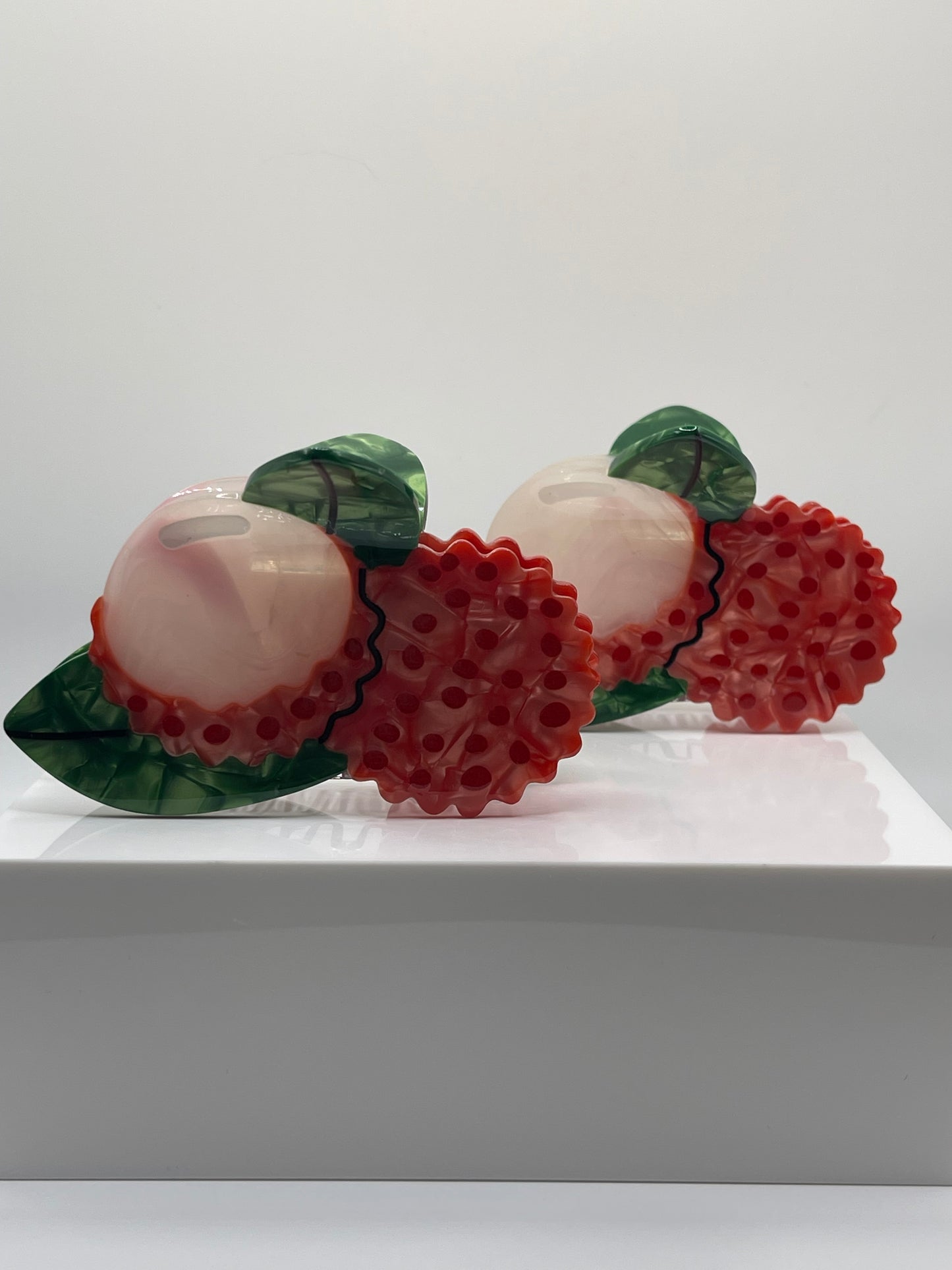 Lychee hair clip