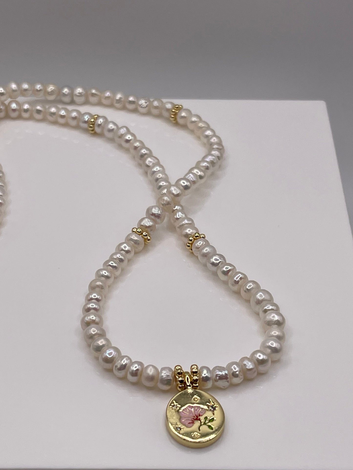 Courtney pearl necklace