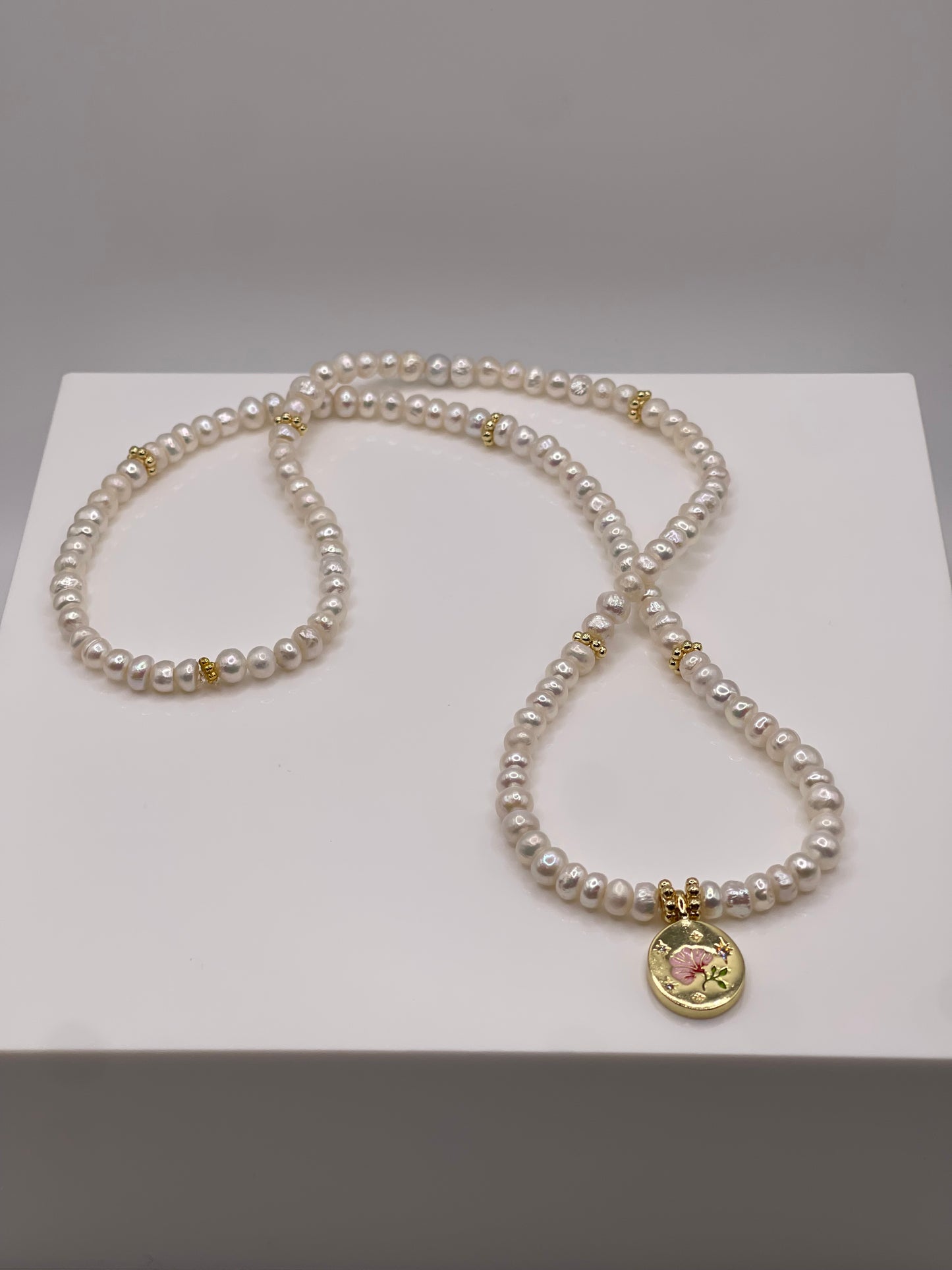 Courtney pearl necklace